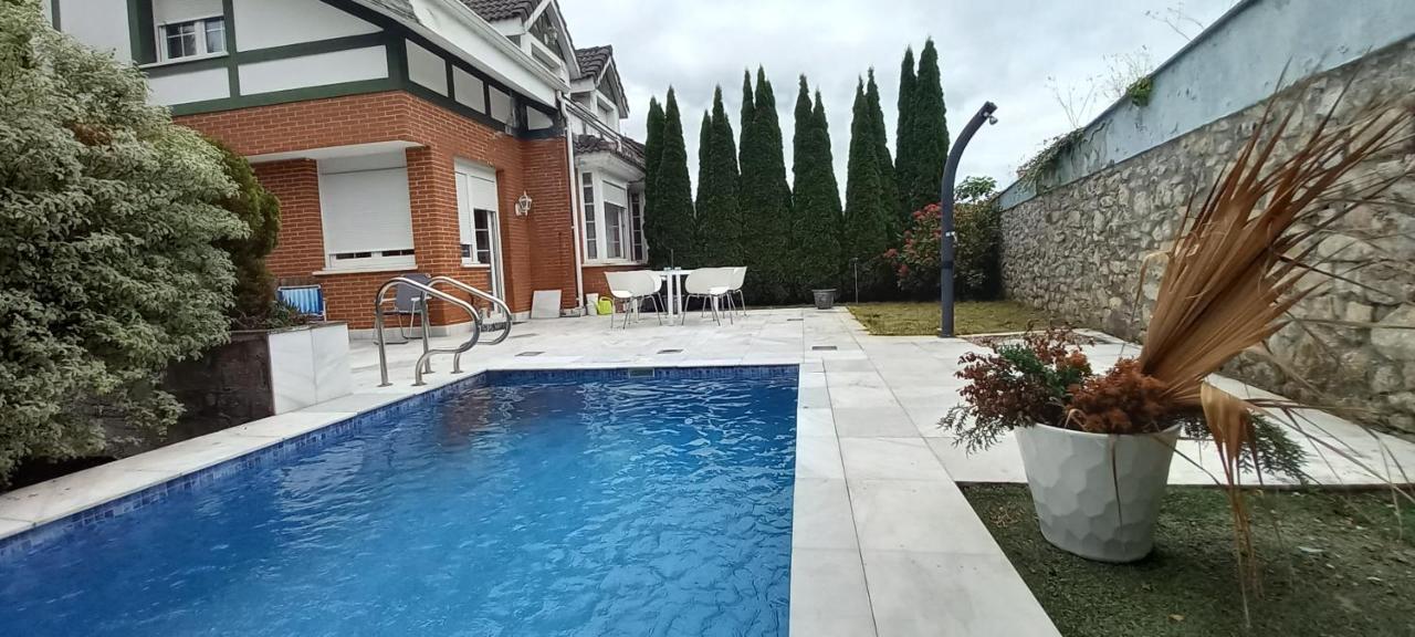 El Puente  Chalet Con Piscina, Sauna Y Jacuzzi Cerca Del Mar A Media Hora De Bilbao Y Santander מראה חיצוני תמונה