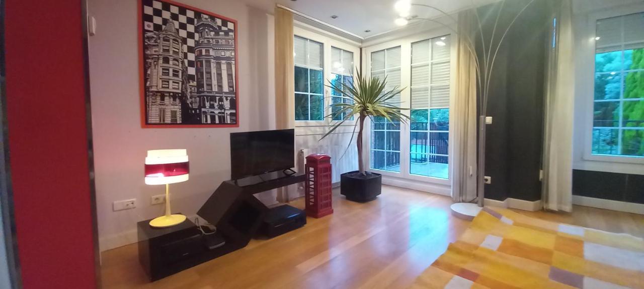El Puente  Chalet Con Piscina, Sauna Y Jacuzzi Cerca Del Mar A Media Hora De Bilbao Y Santander מראה חיצוני תמונה